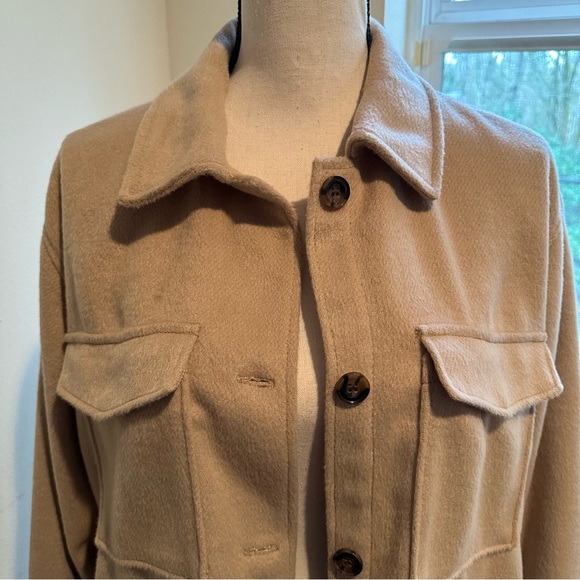 NWOT H&M Beige Oversized Shirt Jacket - Picture 4 of 7